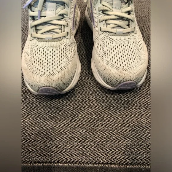 Brooks Women’s Ariel GTS 24 Shoes - Picture 7 of 16